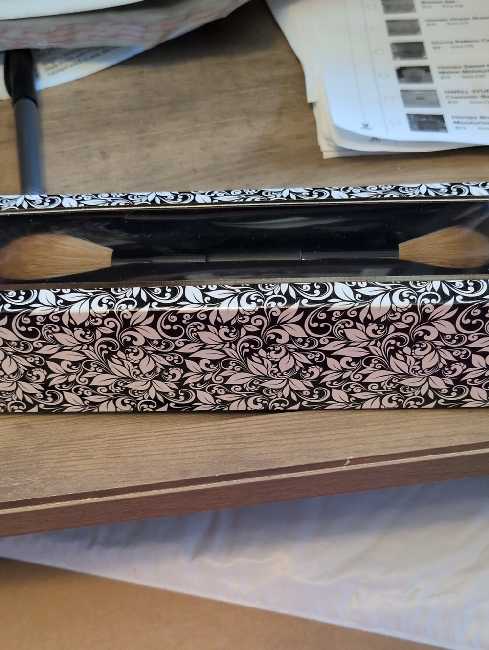 VINCE CAMUTO Black Handle with Brown Bristles Duo Face Brush Luxury